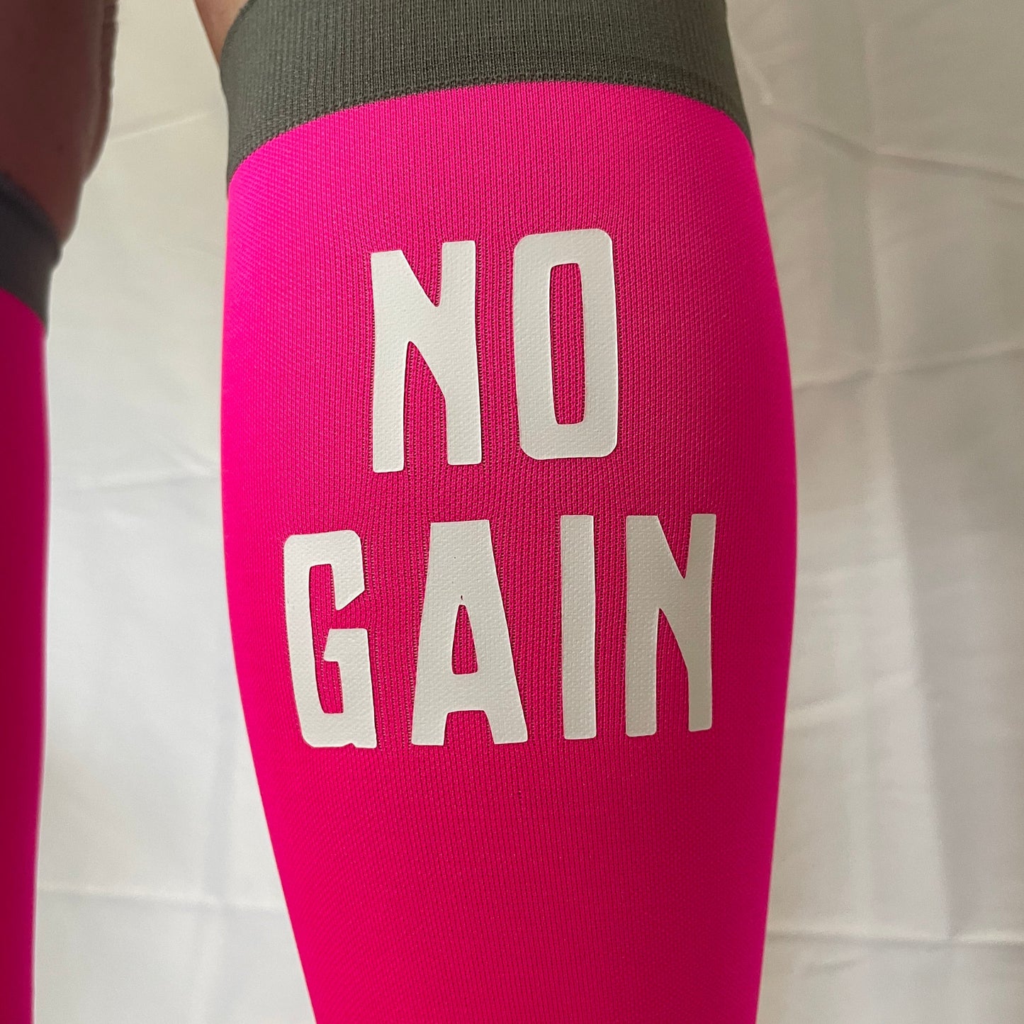 Bergliebe® Compression Calf Sleeves (Beinlinge) - No Pain Magenta - Bergliebe Store