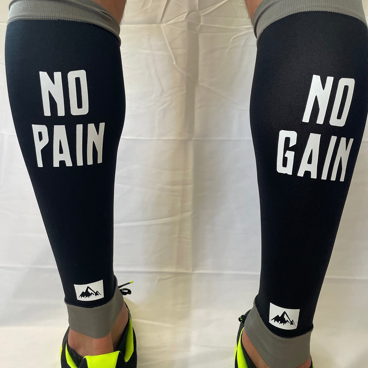 Bergliebe® Compression Calf Sleeves (Beinlinge) - No Pain Black - Bergliebe Store