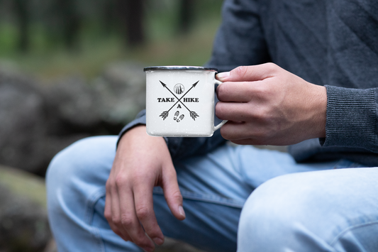 Kaffee mit Aussicht – Warum die Emaille-Tasse ein Must-Have ist