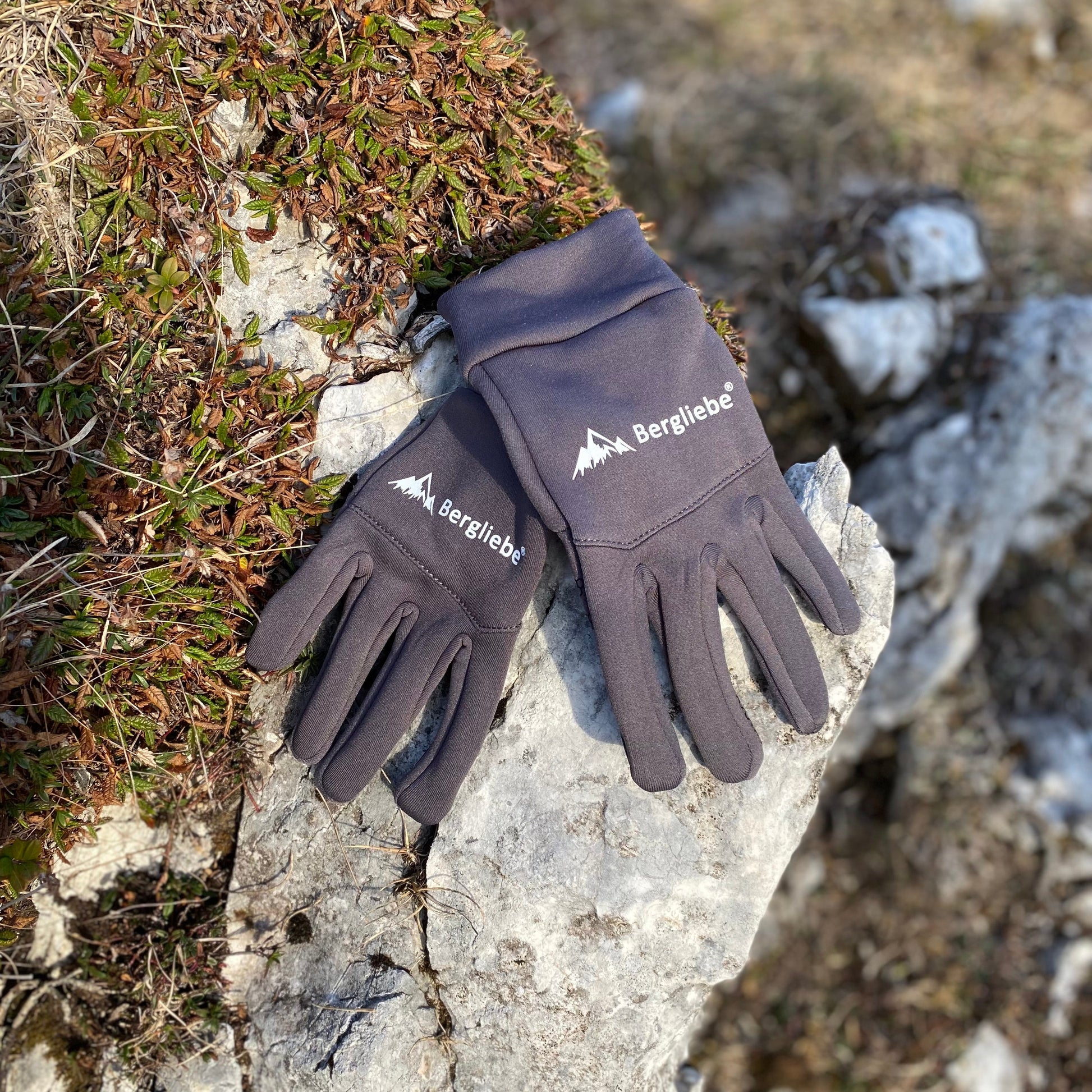 Bergliebe® Softshell Sports Tech Gloves - Bergliebe Store