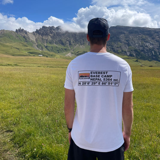 Everest Base Camp Backprint - Unisex Premium Organic T-Shirt - Bergliebe Store